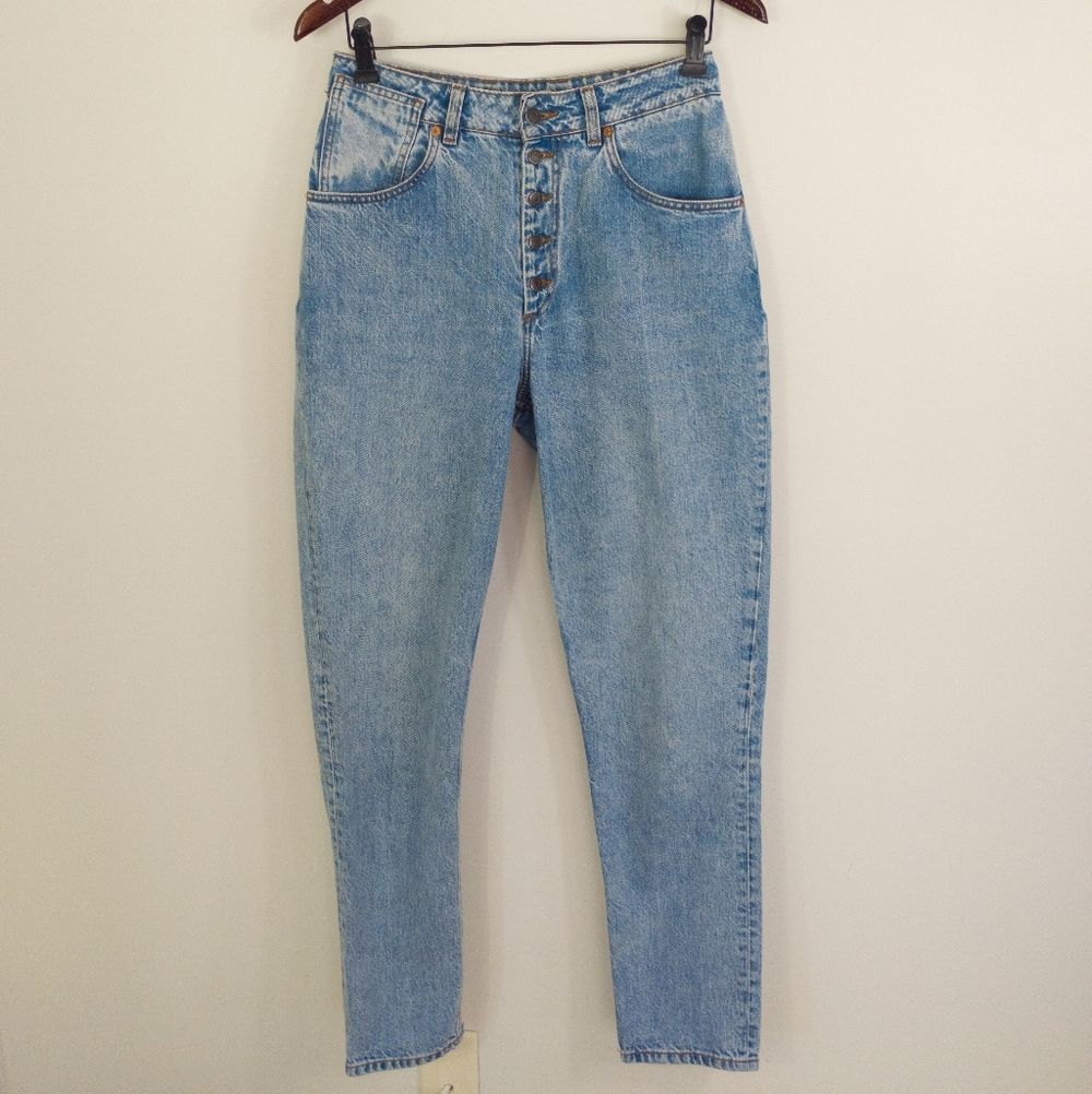 Decade Studio Pamela High Rise Button Fly Tapered Jeans Size 27 Light Wash